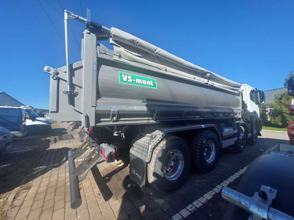 IVECO s VS-MONT nástavbou