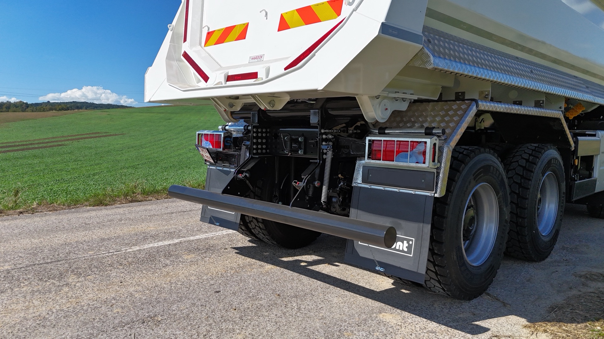 Rear folding and sliding underrun protection approved to UN ECE R58-03