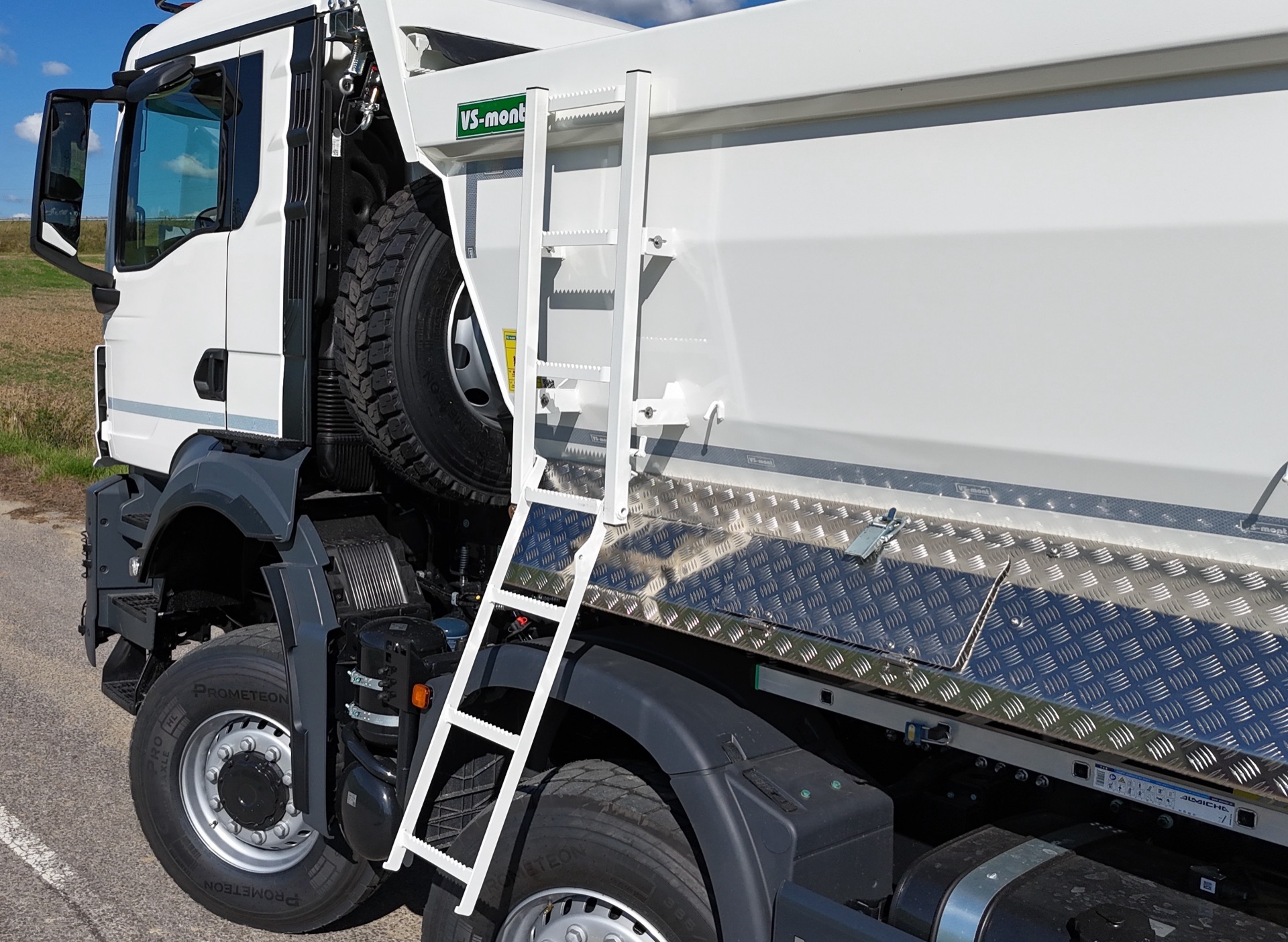 Tipping ladder on the side