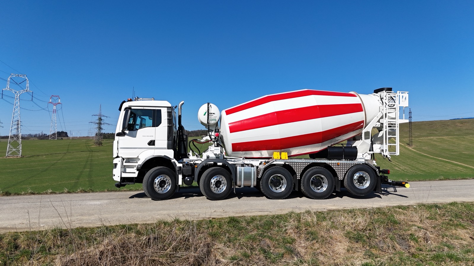 Stetter truck mixer on 5-axle chassis — drone