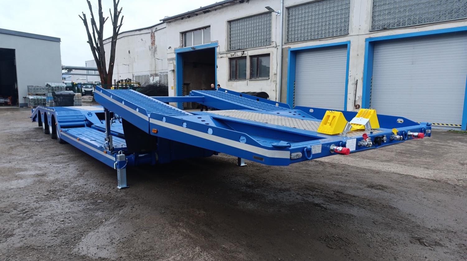 Autotransporter VSAT02