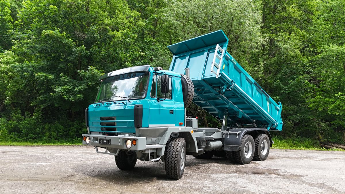 Body replacement on Tatra T815